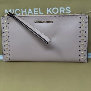 Michael kors jet set travel large studded wristlet